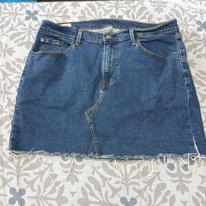 Women’s Levi’s jeans skirt sz 16W